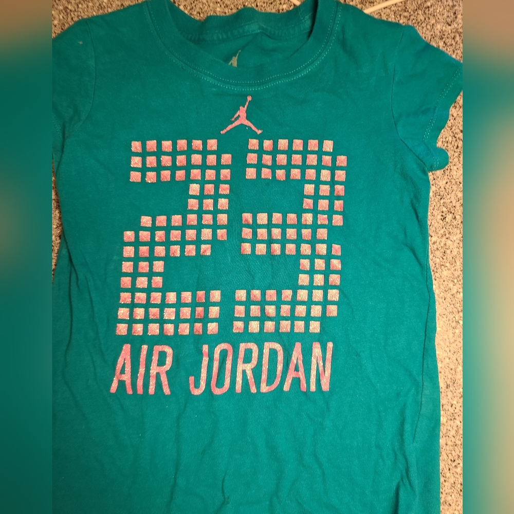 Girls jordan tshirt